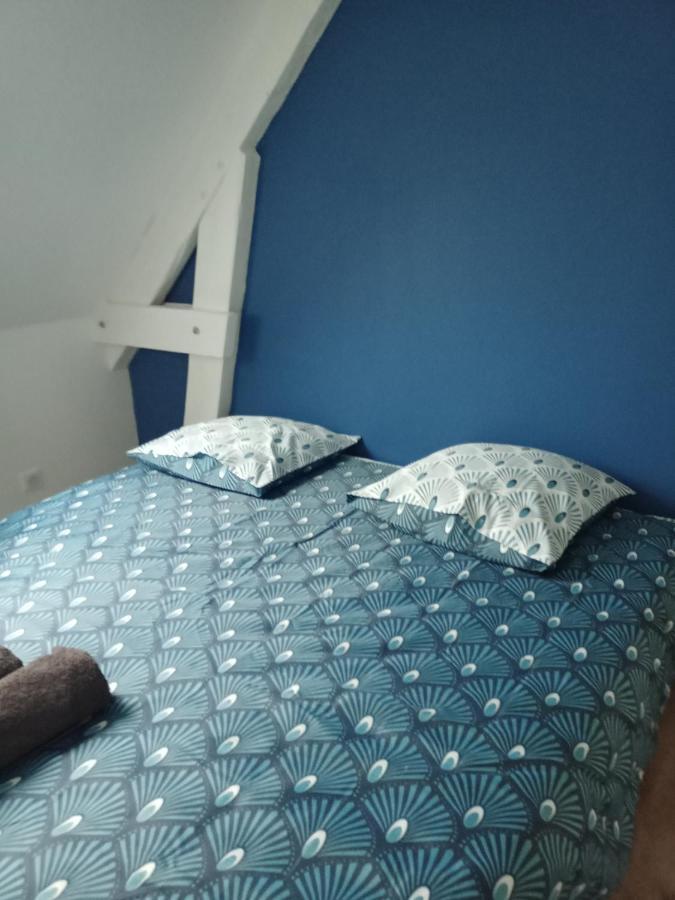 Apartment 2 *